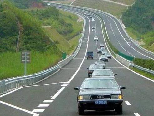 老司机不会开快车 a6cb6d13104e4fd9901f2619af65c0d1.jpeg