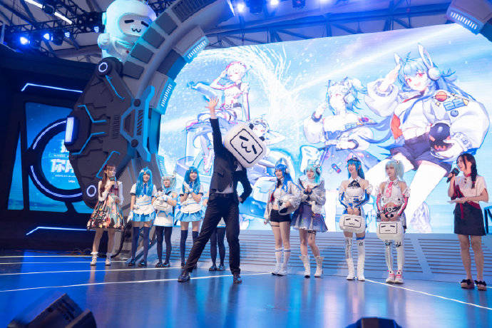 舞台|B站CJ这波操作太秀，2233娘变成四胞胎， 真就考验死宅眼力