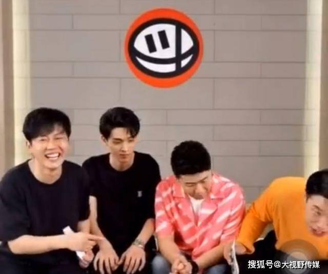 点击图片看原样大小图片