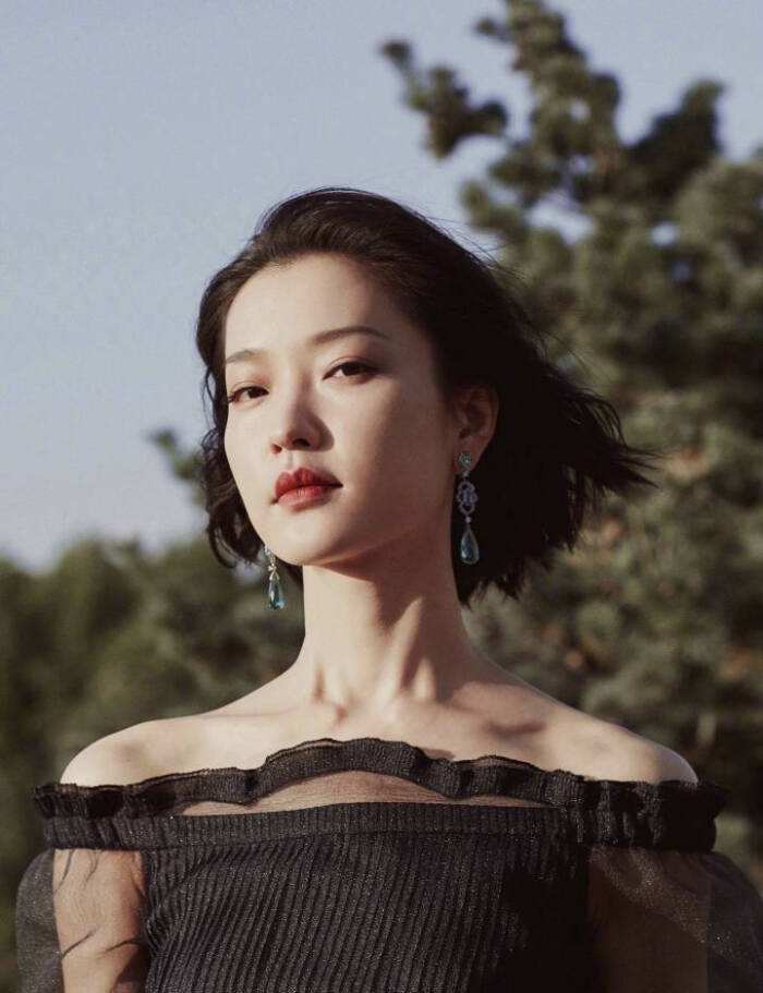 徐璐|瓜子脸、圆脸已经过时了，倪妮徐璐的方脸才是现在最流行的高级脸