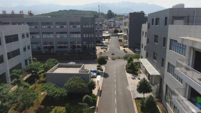 开远的GDP_开远钟楼图片