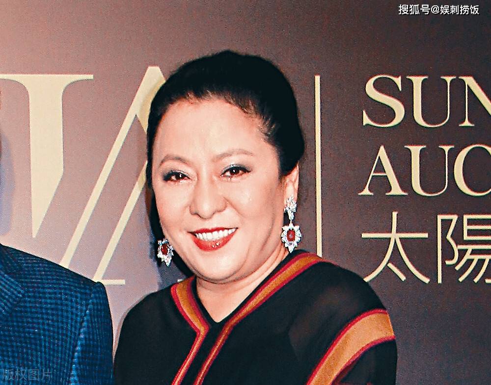 向太回应网传向佐飞台北：正在办理手续，可能