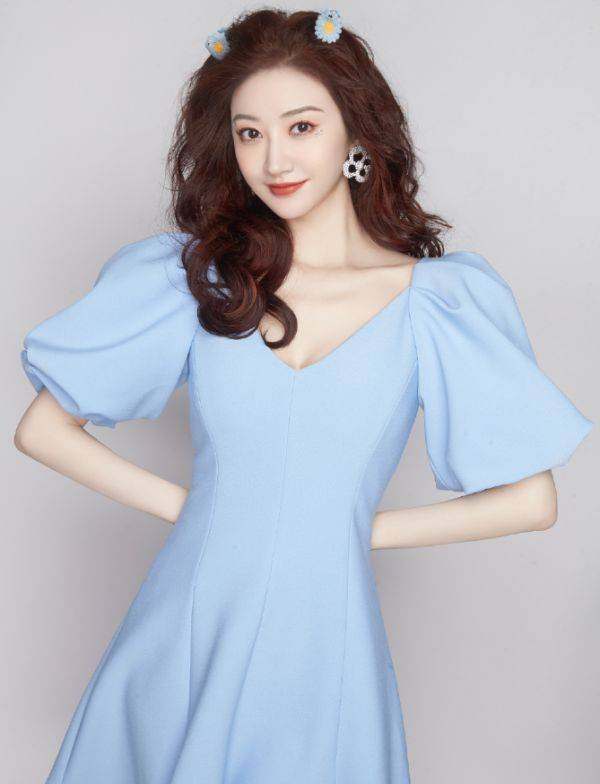 形象|圈内又一公开承认“整容”女星，术后失败很后悔，这样的景甜你认得？