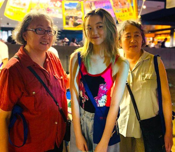 衣品大|李嫣恢复后衣品大提升！高冷气质酷似王菲，又一宅男女神诞生