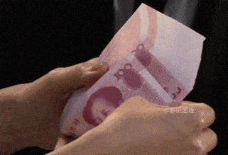 搞笑gif: 男同桌一直碰我的手怎么办