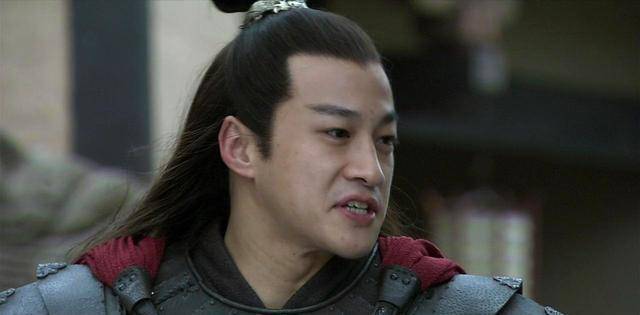《新三国》中,何润东饰演了东汉末年时拥有绝对武力的吕布