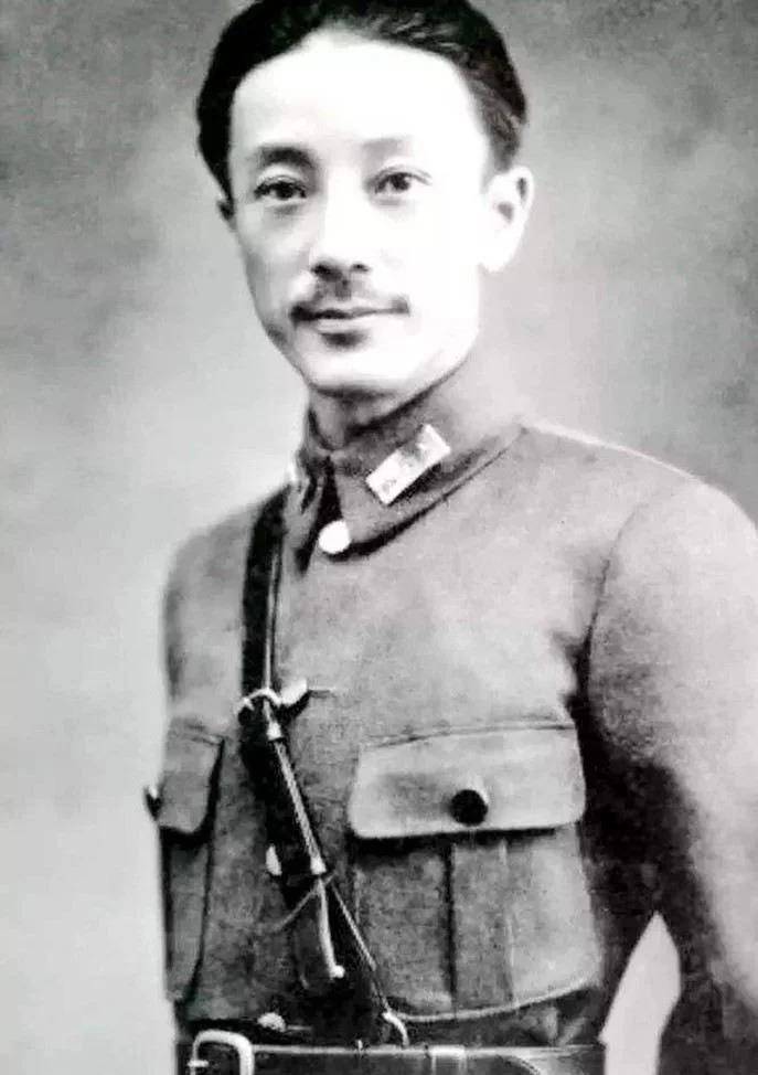 淞沪抗战时,违背蒋介石不抵抗命令的蔡廷锴与蒋光鼐的