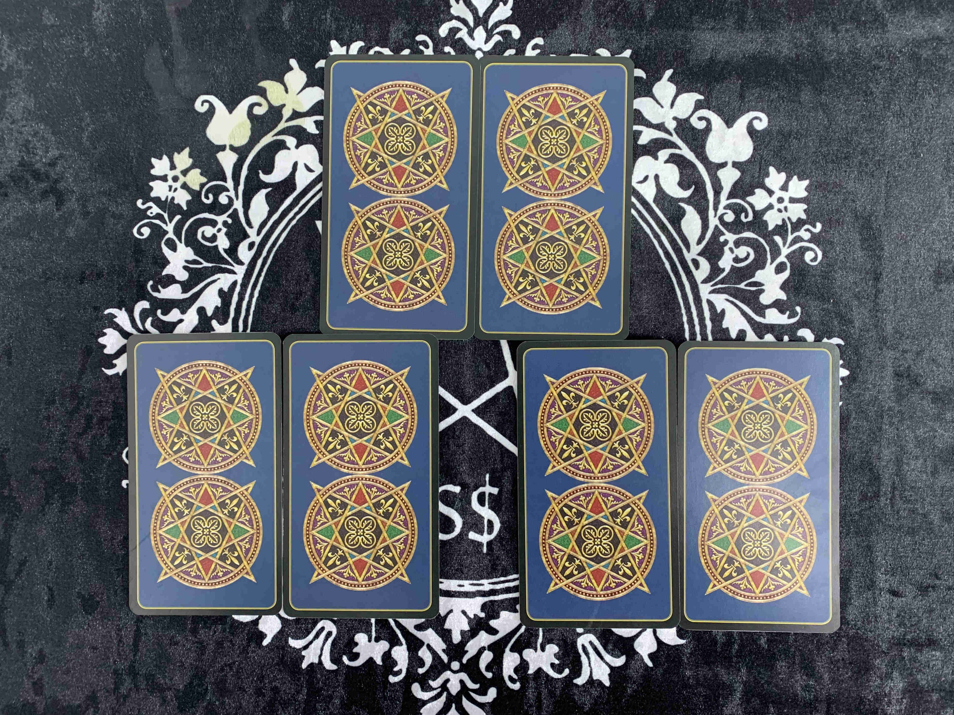 梦黎塔罗,摩羯座专属周运势:感情进展速度慢,需要动力和方向