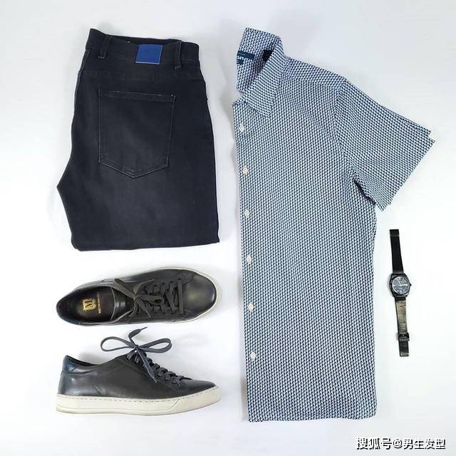 休闲|男生穿“短袖衬衫”休闲帅气，夏天有这6套就够了，轻松告别闷热