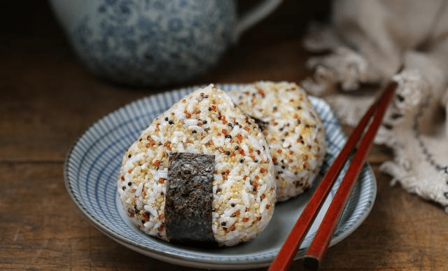 怎么在学校做饭团 8d761ac628c04d248a07fa97ae4cc79b.png