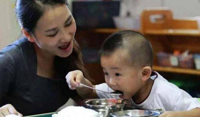 中国式“糊弄”早餐悄然兴起，很多孩子天天吃，妈妈却丝毫没察觉