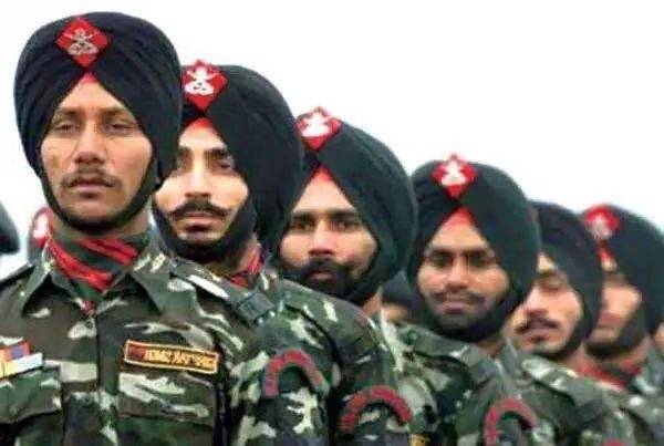 为啥印度士兵宁花30分钟裹头巾， 也不愿戴钢盔