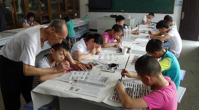 李玫瑾|李玫瑾：12岁前别给娃报这2种兴趣班，浪费钱，脑力训练才是关键