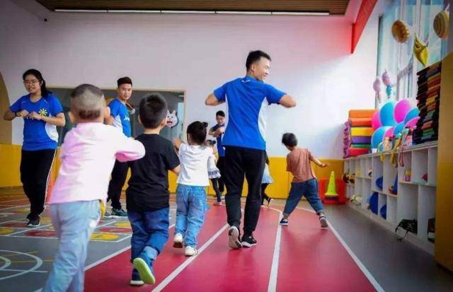 营养|不但没营养，还影响孩子身高和智商这几种米饭别给孩子吃了