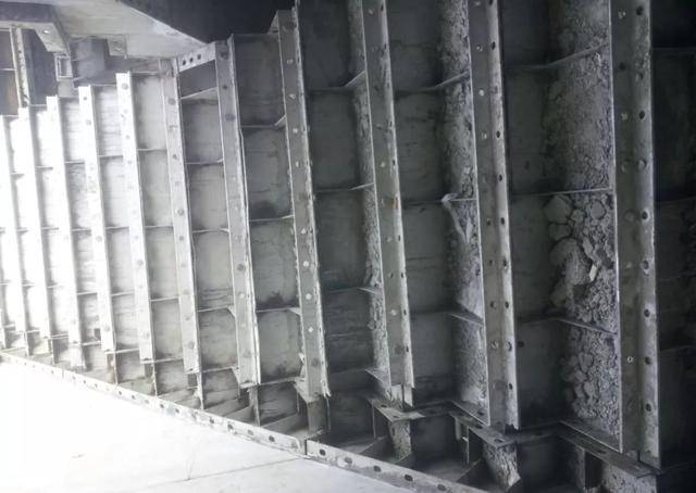 超详细的铝模设计之楼梯模板