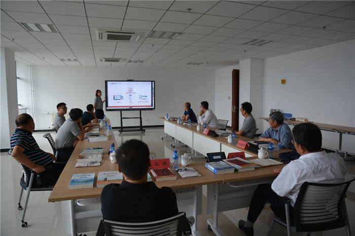 教育|北京师范大学中国教育政策研究院执行院长张志勇一行莅临十二学调研指导