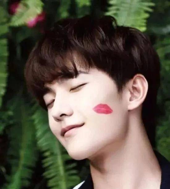 鼻尖|朝天鼻、蒜头鼻、鹰钩鼻不讨喜？一个好看的鼻尖是什么样的体验