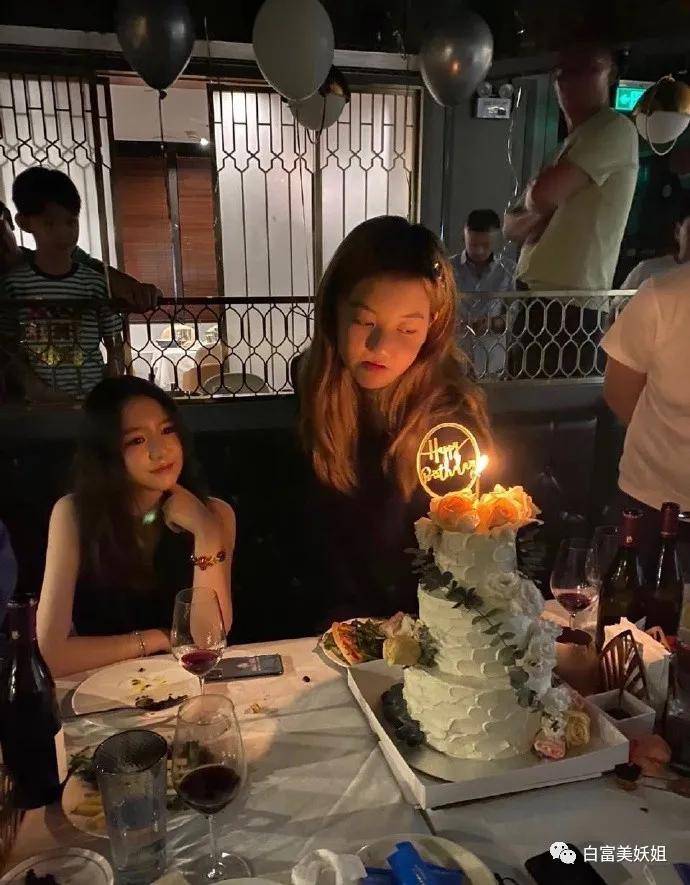 I'am|上海15岁富二代背景神秘不可说，王菲女儿都不敢抢她风头？