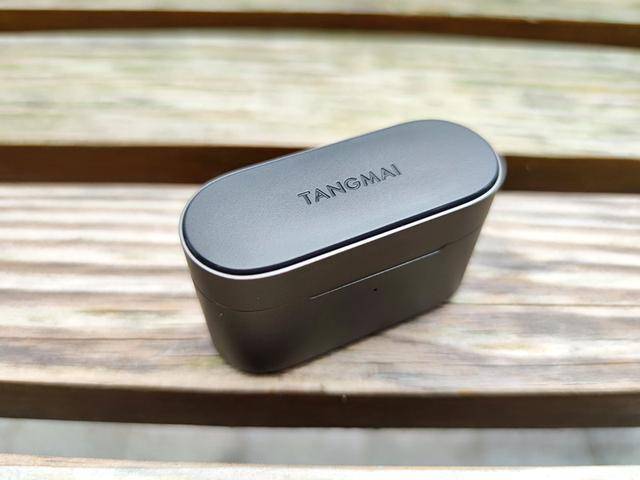 设计|旗舰中的旗舰！集动铁、高通、四麦降噪于一身的耳机：唐麦W5体验