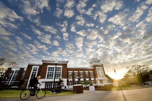 留学|韩国留学面试要化韩妆吗？奖学金怎么申请？