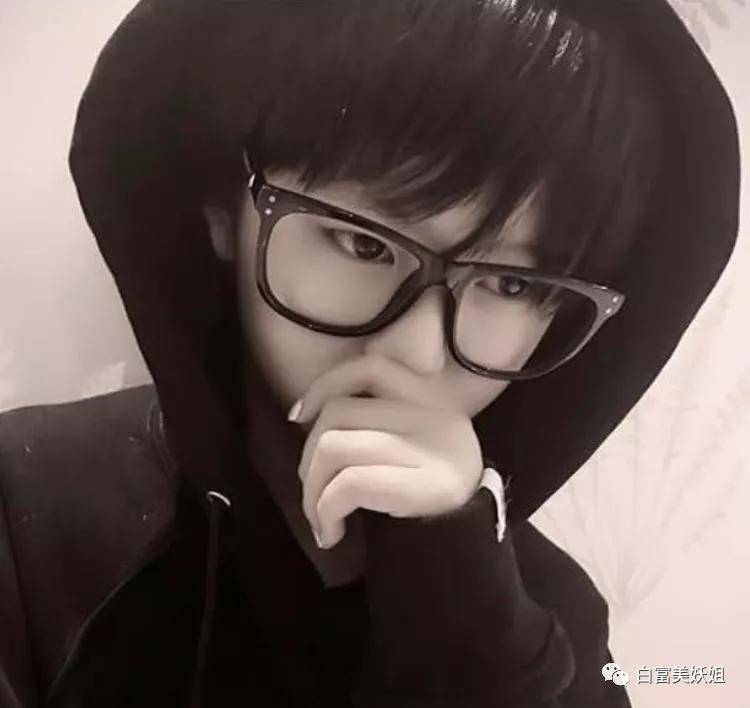 I'am|上海15岁富二代背景神秘不可说，王菲女儿都不敢抢她风头？