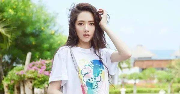 向佐官宣即将当爸|向佐官宣即将当爸！郭碧婷上线25次没搭理