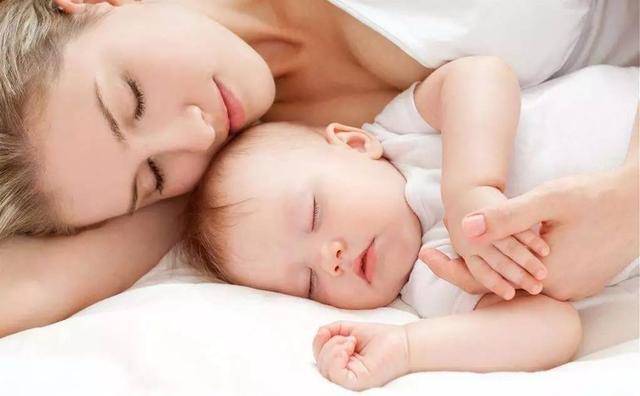 宝宝|出现一个异常行为，说明其大脑正在逐渐发育成熟宝宝3个月大时