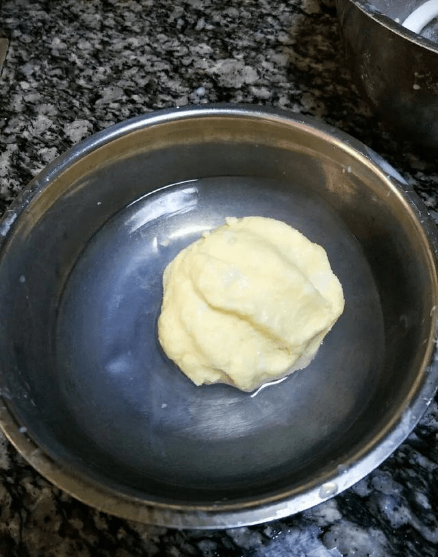如何打发黄油奶油 85faa4ff402c4a47a740ef5cbd975a38.png