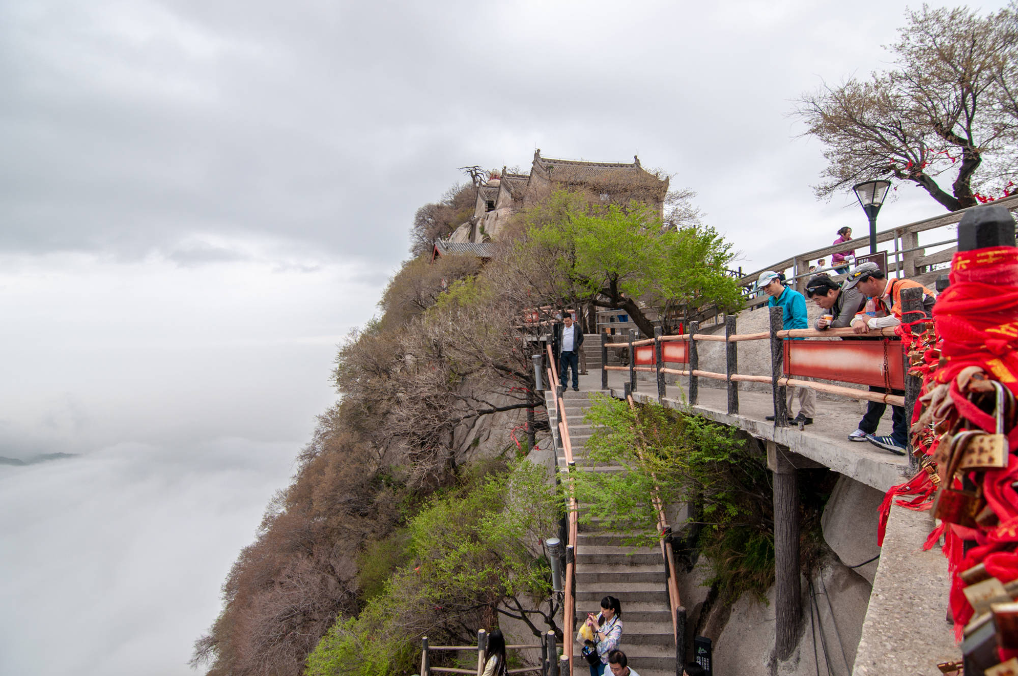 奇险天下第一山是什么山
