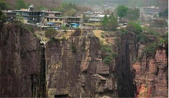 还有多少悬崖村 1eea7319d7d4414f9f81b025eedac5a8.jpeg