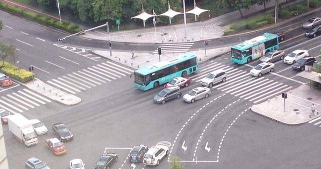 绿灯左转车道直行扣几分 465138d485794dd1939a2f2d95f0f94d.jpeg