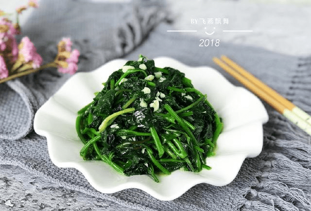 炒什么菜放蒜 a52a0870a533418885a13adb99cdd091.png