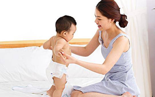 孕期什么时候开始准备宝宝衣服 405c7d608ed84668bc171fbb1ff2b57a.jpeg