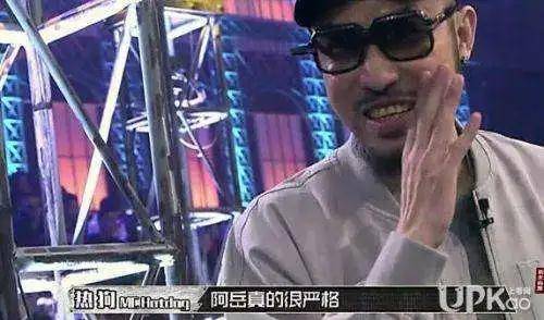 出圈|原创《中国新说唱》开播,率先出圈的是rapper们的穿搭和身上的膏药