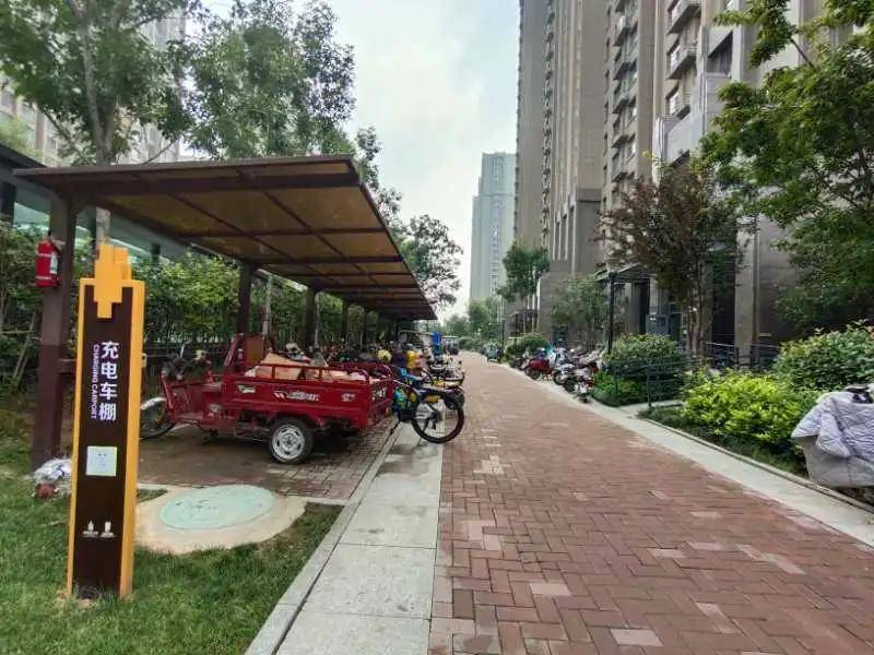 配套设施齐全 小区环境优美宜人