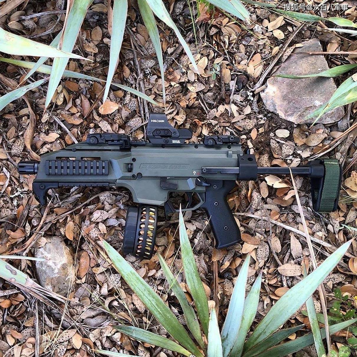 轻武器欣赏冲锋枪喜欢mp5但有些短突真的帅