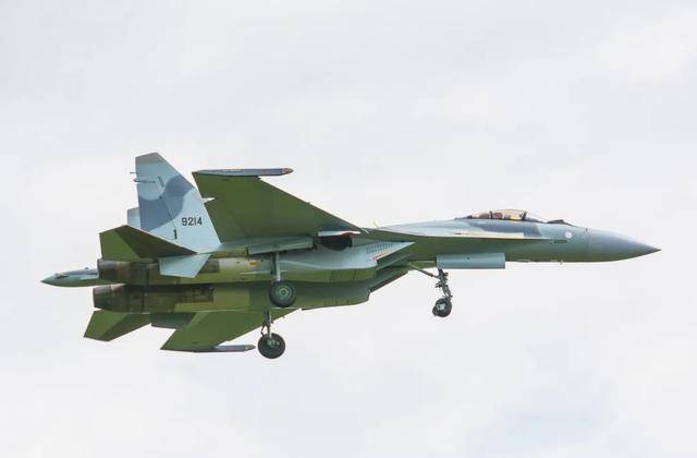 苏-57最新消息！俄国防部长参观最新战机，还有