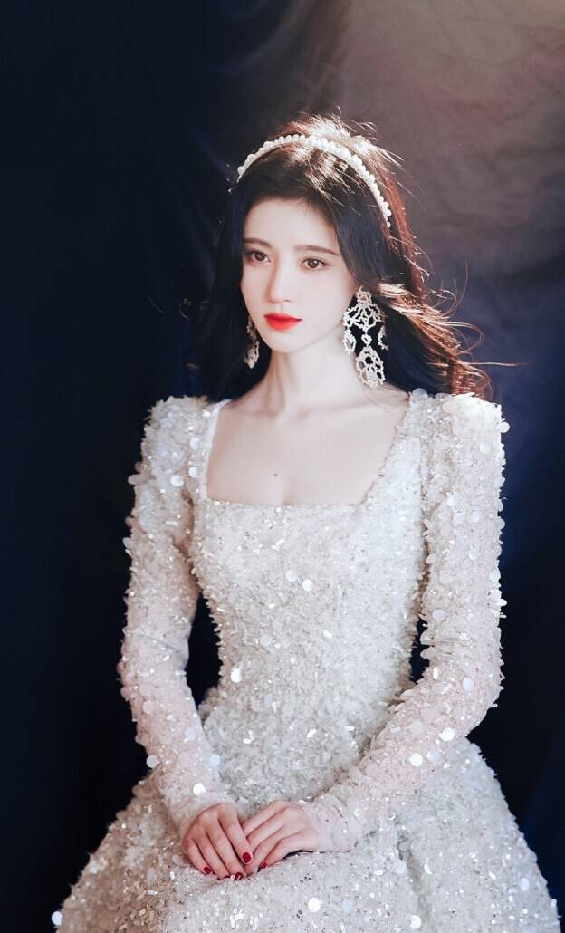 身材|原创鞠婧祎透露自己真实体重，感觉小学生都比她重，私下瘦到脱相啊