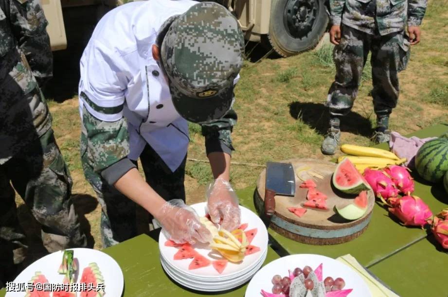 原创雪域高原上的军营美食节让你感受不一样的氛围