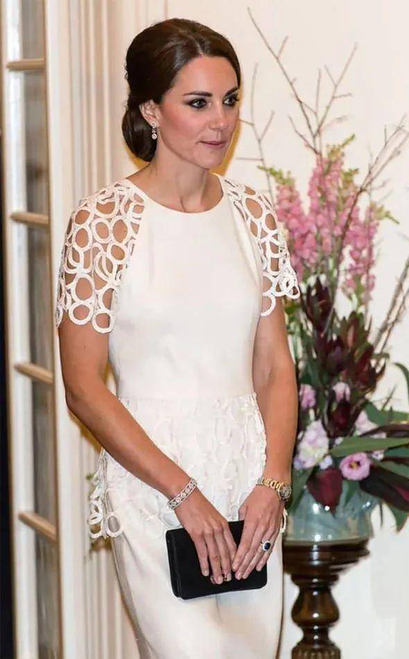 王子|查尔斯身家9亿真壕！赠儿媳百万首饰，收购卡米拉外曾祖母珠宝