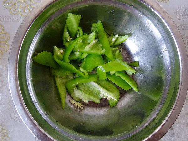 炒什么菜放胡椒粉 c5854eb0c04442808bde64cff3484f83.jpeg