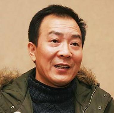 侯耀文去世13年,娇妻早被"侄儿"戴志诚"撬"16年_袁茵