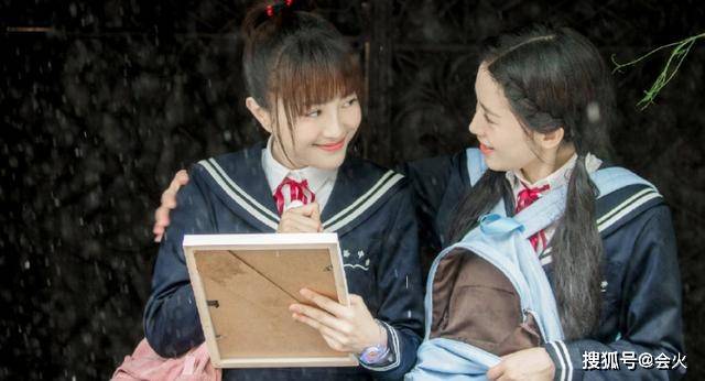 耳光|原创范明新剧花絮狂扇自己耳光，演小十岁苏青爹，娶女总裁仍努力工作