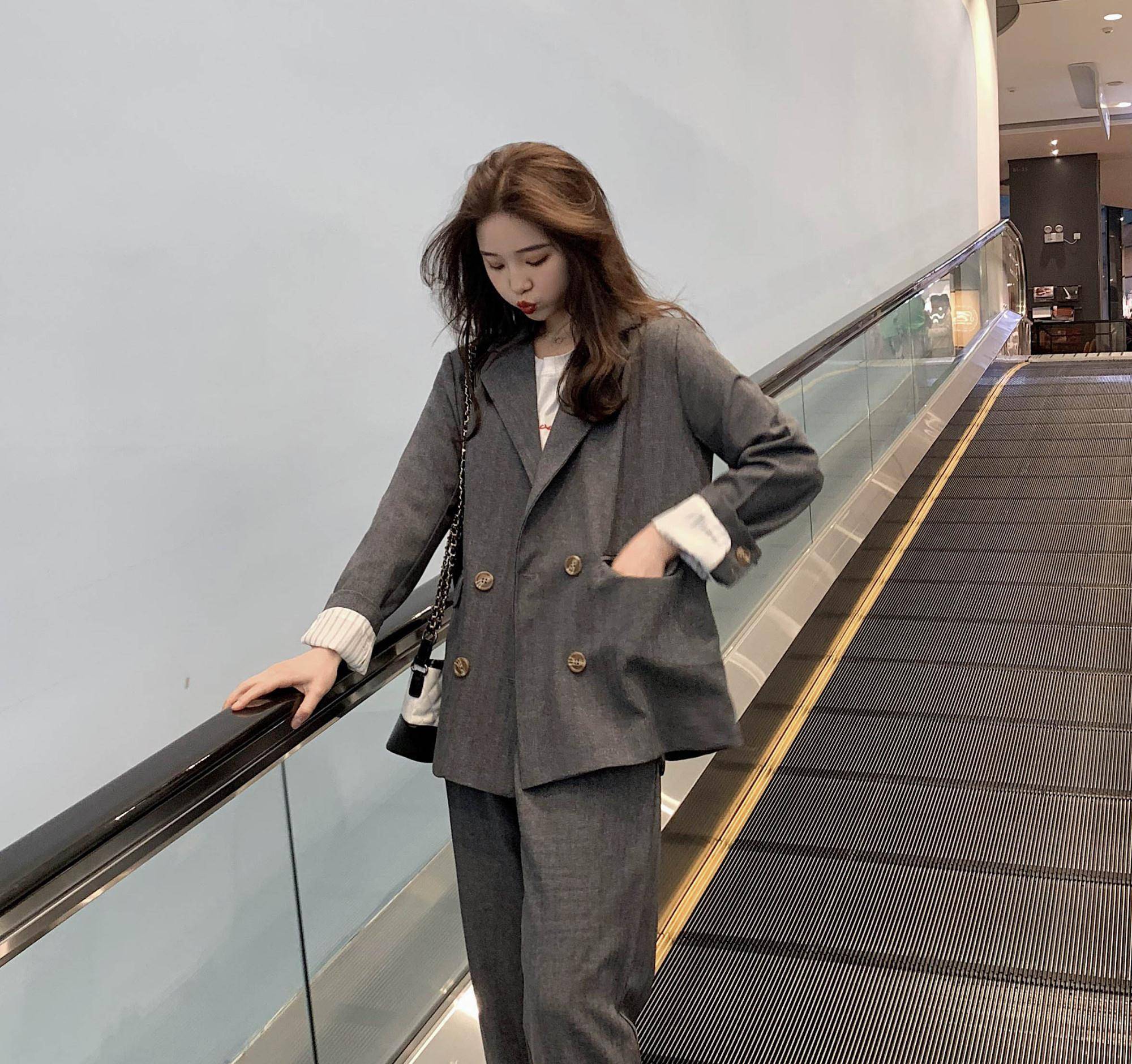 微胖女生穿搭秋冬气质套装 19aacdf10f73425ba3486e3ef2e9bb47.jpeg