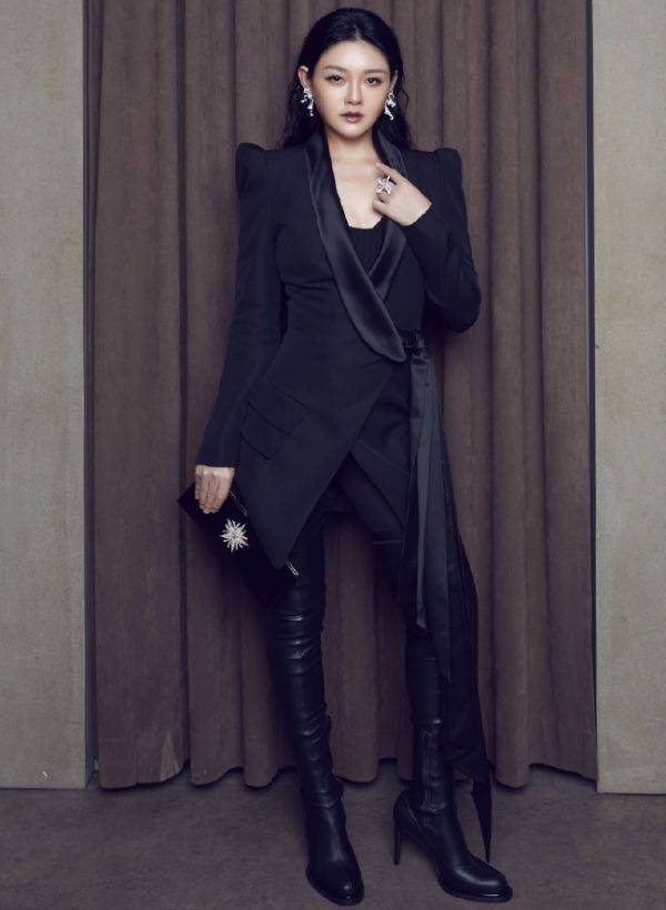 形象|有种“牺牲”叫大S生二胎，脸部僵硬浮肿明显，高龄产妇缺点不言而喻