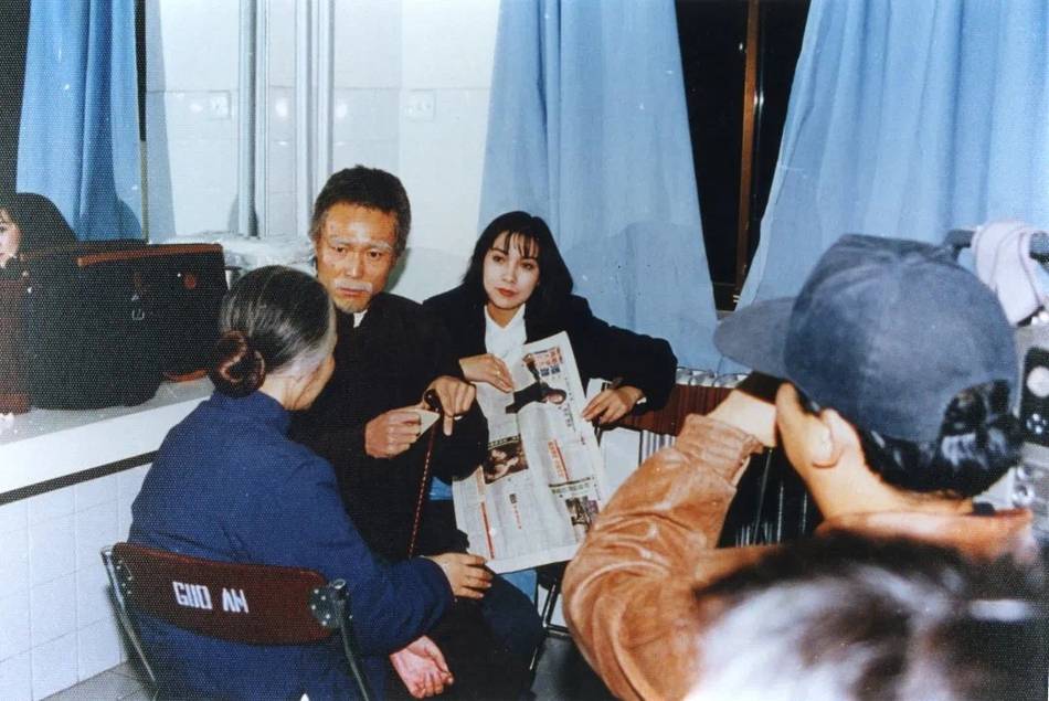 谢园在校期间影像资料曝光 曾参加校运会意气风发
