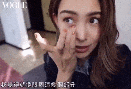 fa|金莎的脸肿成了黄圣依1.5倍，这是又do了？