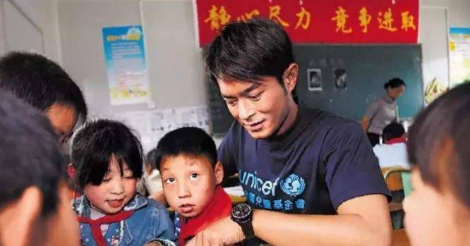 原创卓伟爆料：古天乐真是虚伪，捐赠100多所小学全是假的