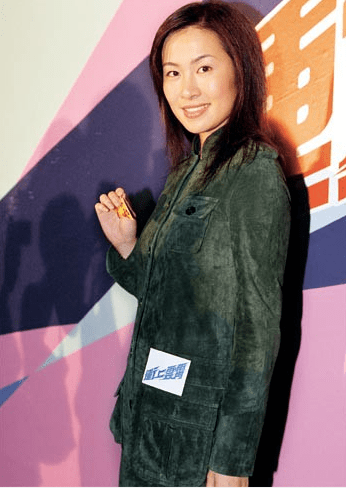 fa|直播抠脚、吃剩菜、坐公交车相亲被拒，被下降头女星第一人