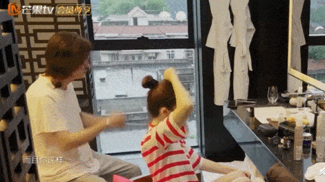 fa|金莎的脸肿成了黄圣依1.5倍，这是又do了？